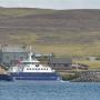 De ferry vertrekt vanaf Bressay naar Lerwick