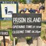 Aankomst op Prison island