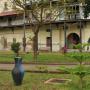 Enigzins vervallen gebouw in Stone Town